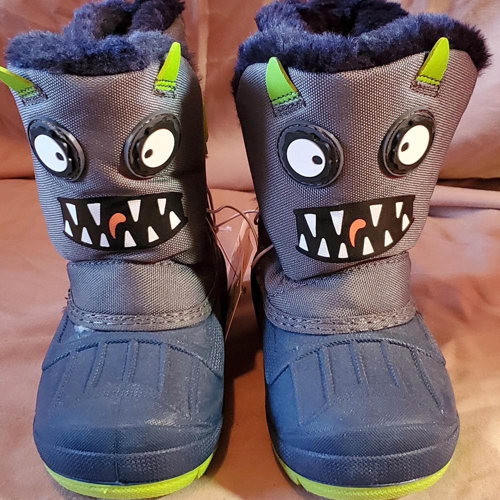 Winter boots size 6b